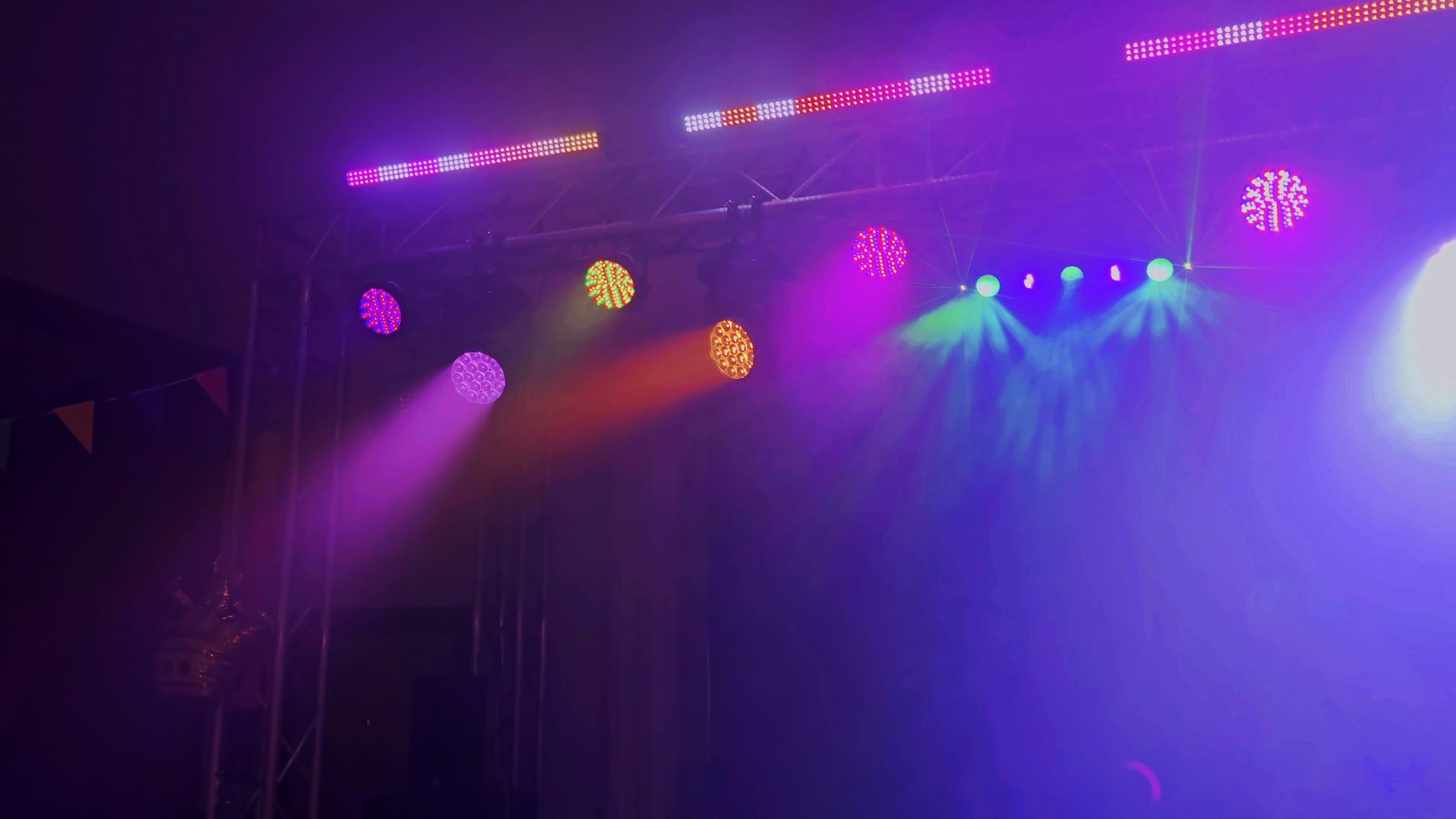 Nahaufnahme eines Lichtaufbaus